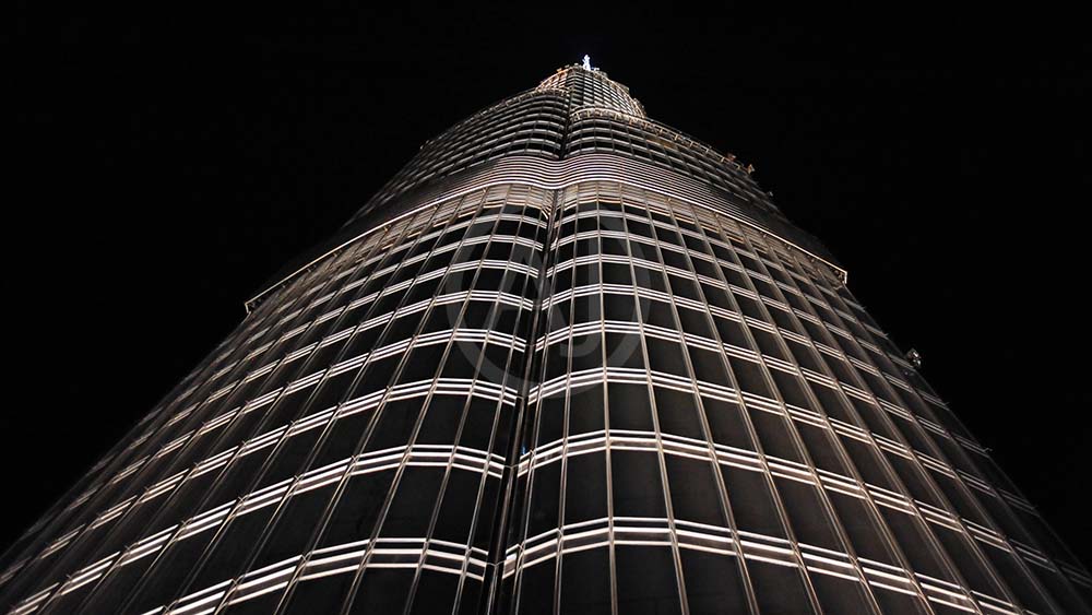 <i>Burj Khalifa, Dubai (UAE)<i>