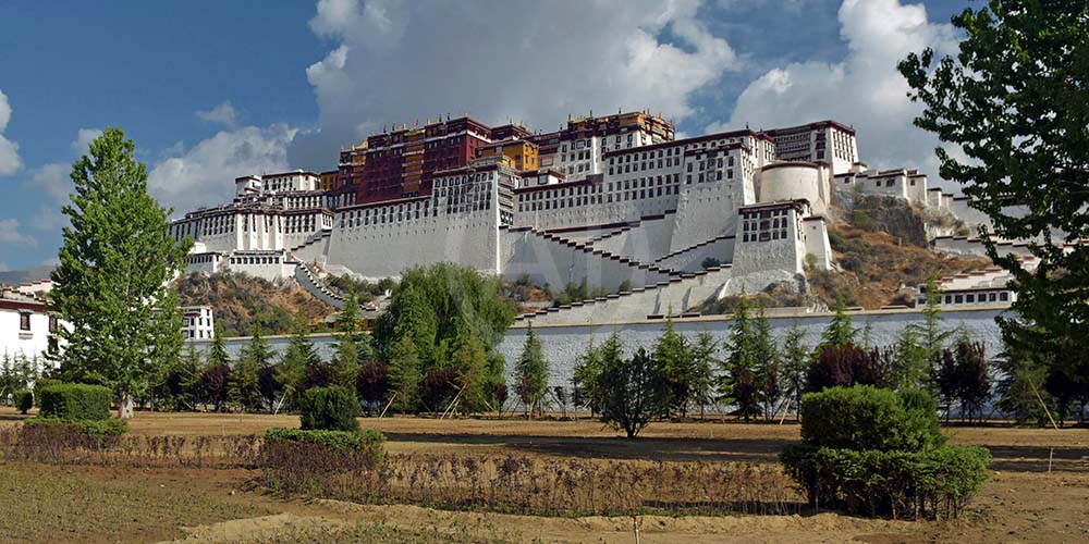 <i>Potala Palace, Tibet (China)<i>