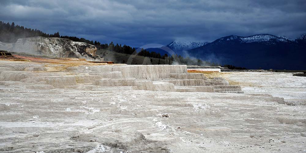 <i>Mammoth Hot Springs, Wyoming (USA)<i>