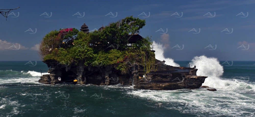 <i>Pura Tanah Lot, Bali (Indonesia)<i>