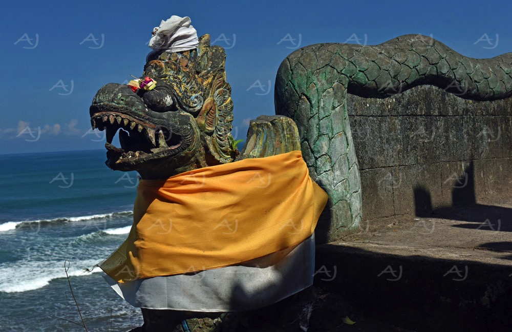 <i>Puri Luhur Rambut Siwi, Bali (Indonesia)<i>